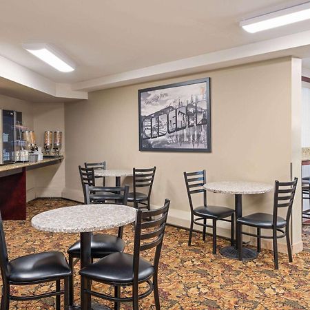 Super 8 By Wyndham Sherwood Park/Edmonton Area Zewnętrze zdjęcie